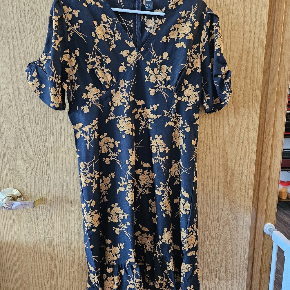 Dress - Black with gold Flowers
